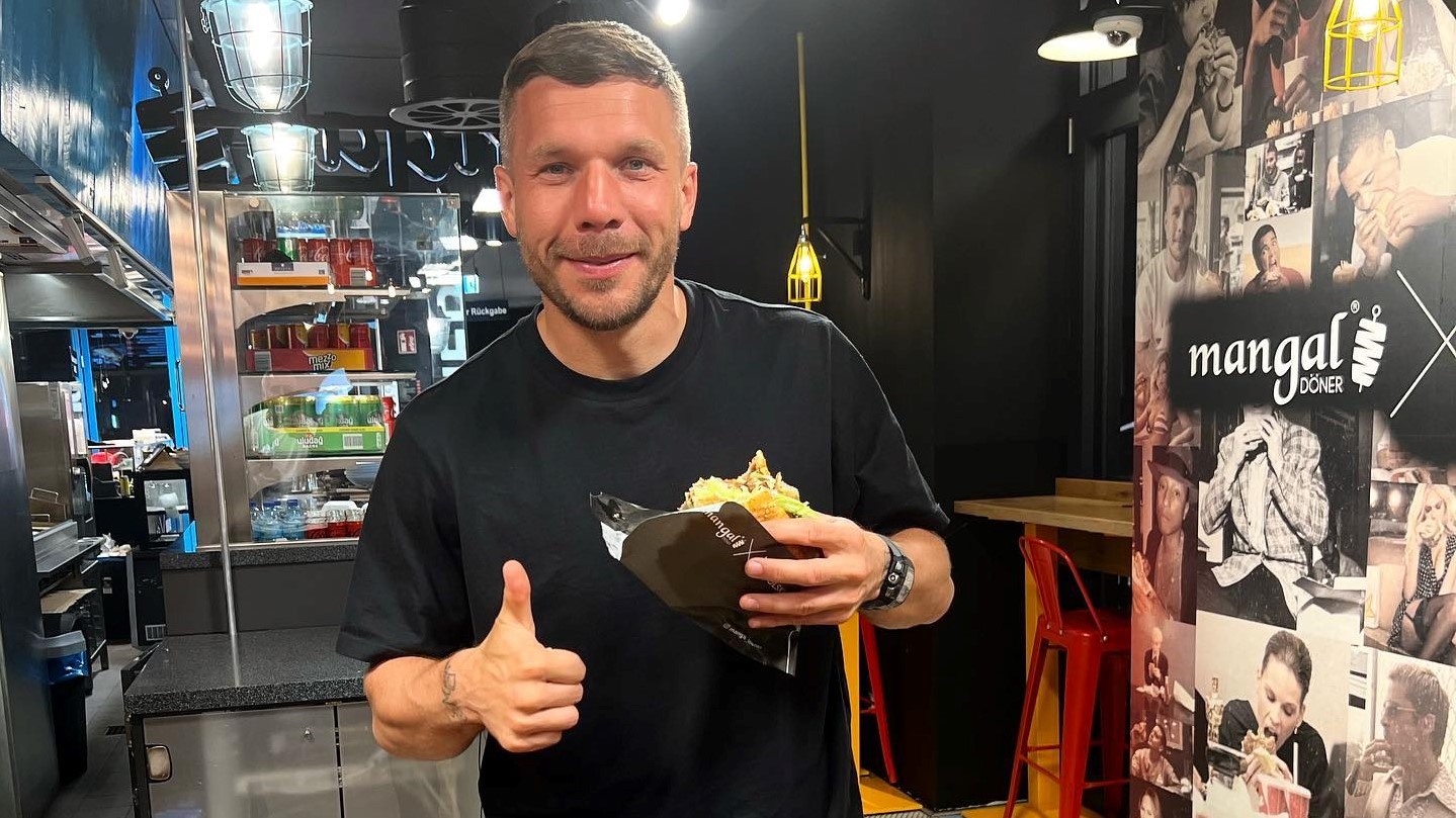Lukas Podolski kebab 77