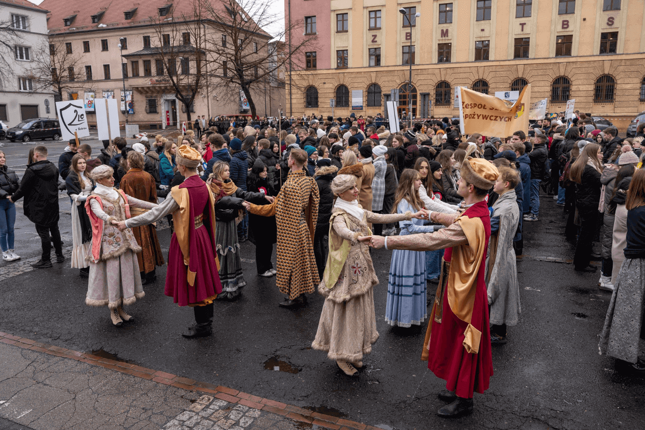 Maturalny polonez w Zabrzu