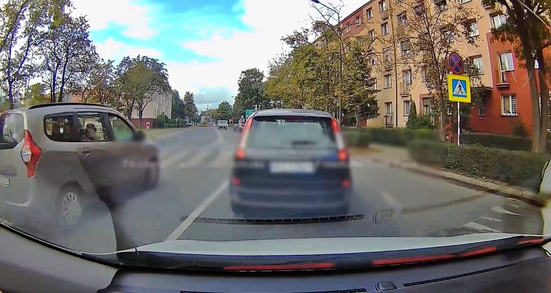 Zabrze Niebezpieczna sytuacja na przejściu dla pieszych Zabrze Niebezpieczna sytuacja na przejściu dla pieszych