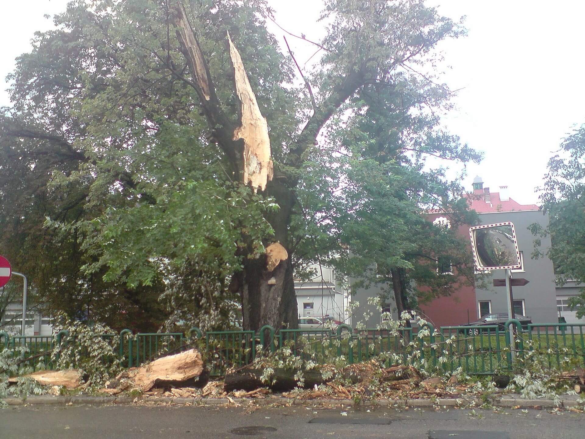 E0e9d9a6b53de39887ae82d8b220cefb E0e9d9a6b53de39887ae82d8b220cefb