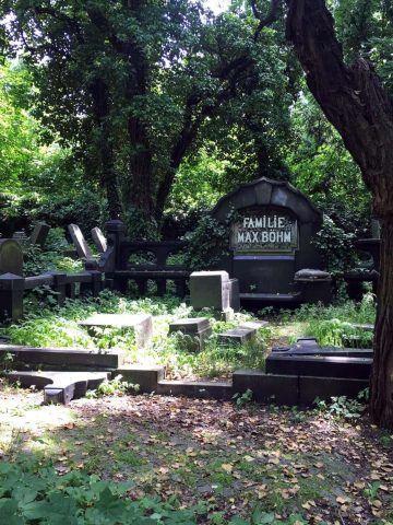 Cmentarz żydowski został zdewastowany Cmentarz żydowski został zdewastowany