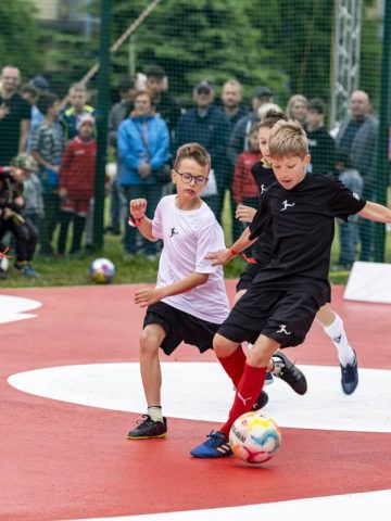 Dzięki projektowi Bundesliga Common Ground zrewitalizowano boisko w Zabrzu Dzięki projektowi Bundesliga Common Ground zrewitalizowano boisko w Zabrzu