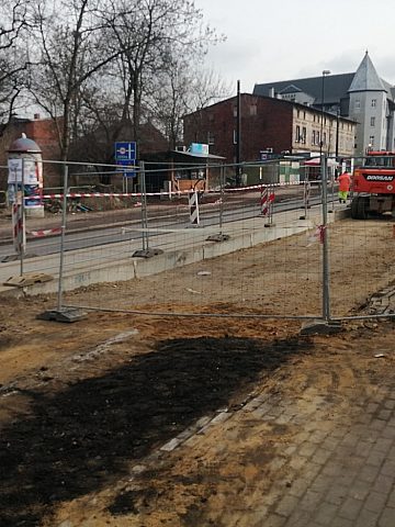 Ruch pieszych wzdłuż ulicy Tarnopolskiej Ruch pieszych wzdłuż ulicy Tarnopolskiej