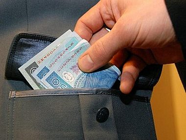 Chcieli dać "w łapę" teraz posiedzą 75505b88ea9e360c587f56225dfdb627
