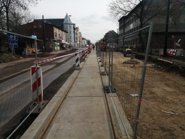 Ruch pieszych wzdłuż ulicy Tarnopolskiej Ruch pieszych wzdłuż ulicy Tarnopolskiej