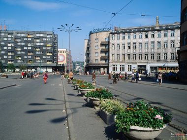 Ponad 200 lat ulicy Wolności. Zawsze była kręgosłupem Zabrza Zabrze ul Wolności 1985