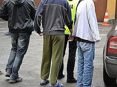 Napad z młotkiem w ręku. Ukradli kilkadziesiąt tysięcy Ad0145173c00f7fe99af7442fbe6a818