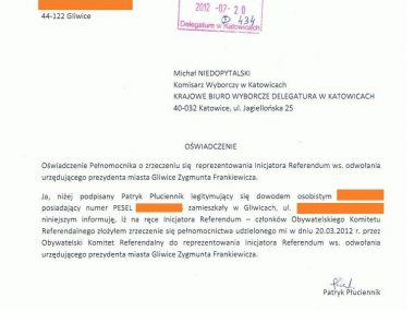 70 osób na listach ”referendystów” nie żyje C71be6c6d86a2e5631c652e7f756efae