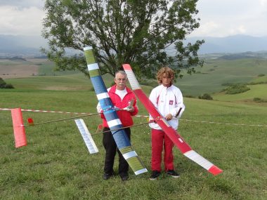 Wysoko poszybowali! Wielki sukces gliwickich modelarzy Modelarze1