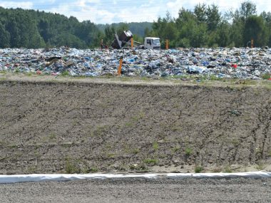 Zwłoki noworodka znalezione na wysypisku śmieci w Zabrzu Wysypisko Zabrze