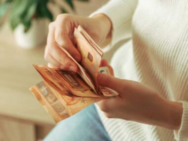 Jak kontrolować wydatki, aby nie powiększać długu? Credit Hub 3